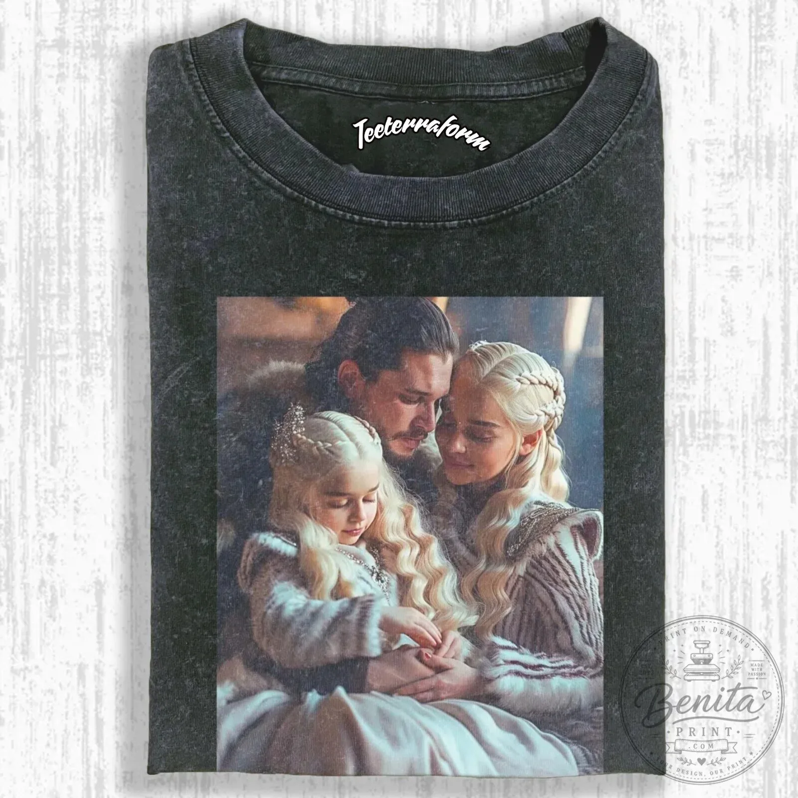 Game of Thrones Jon Snow Daenerys Targaryen Family Portrait T-Shirt
